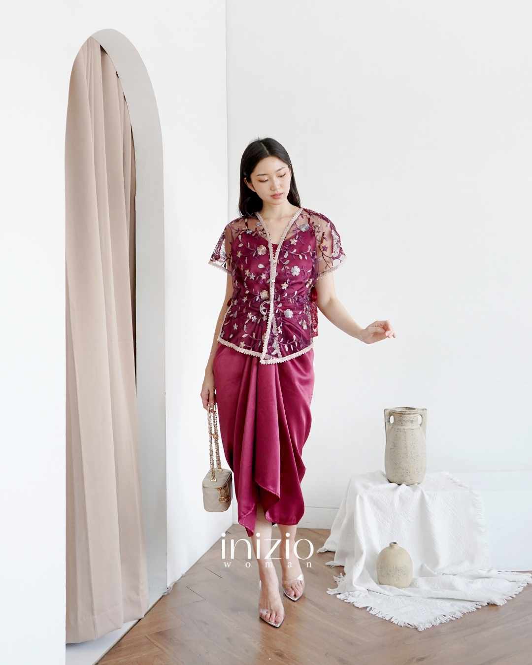 Fasya set in Maroon