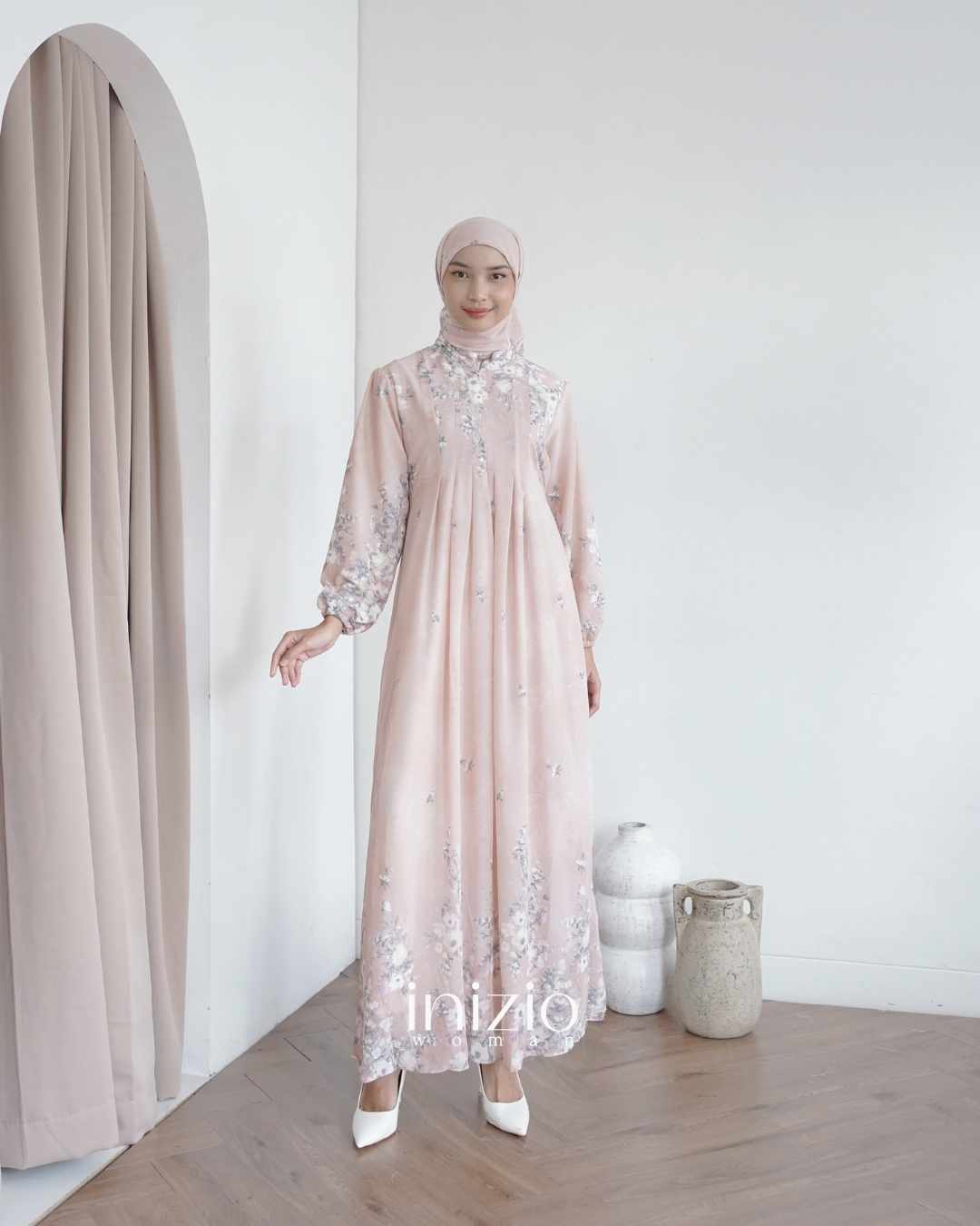 Mutia Pink dress