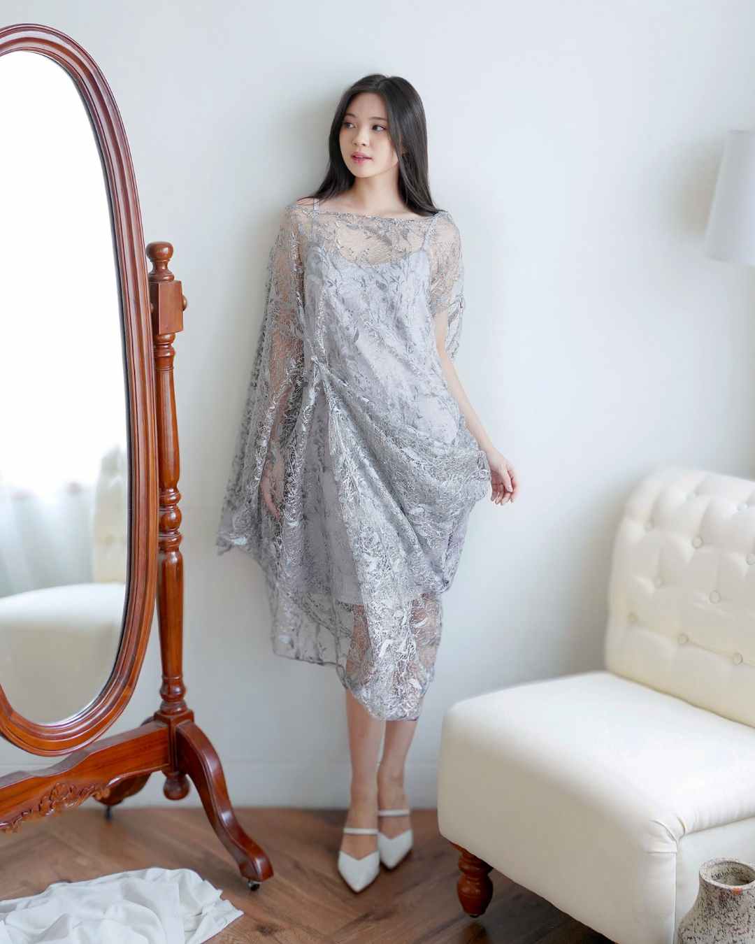 Ayla Lace Grey