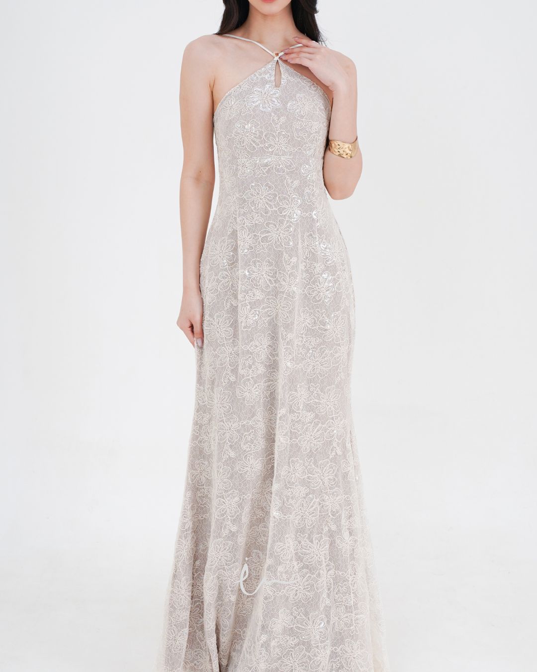 Inizio Woman - One Stop Dress Rental Solutions