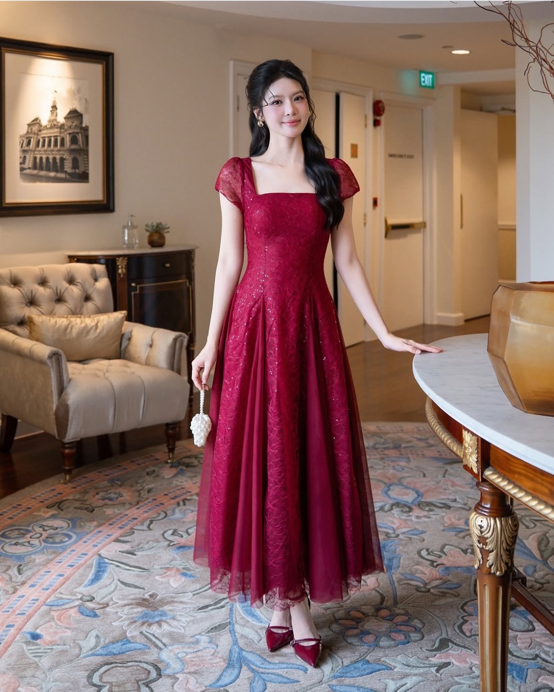 Belle Sequin dress in Maroon