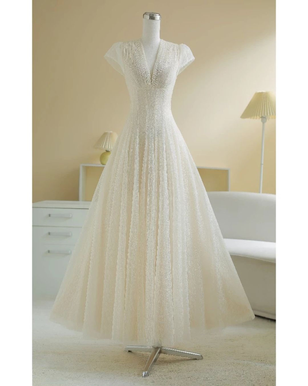 Acelia dress off-white