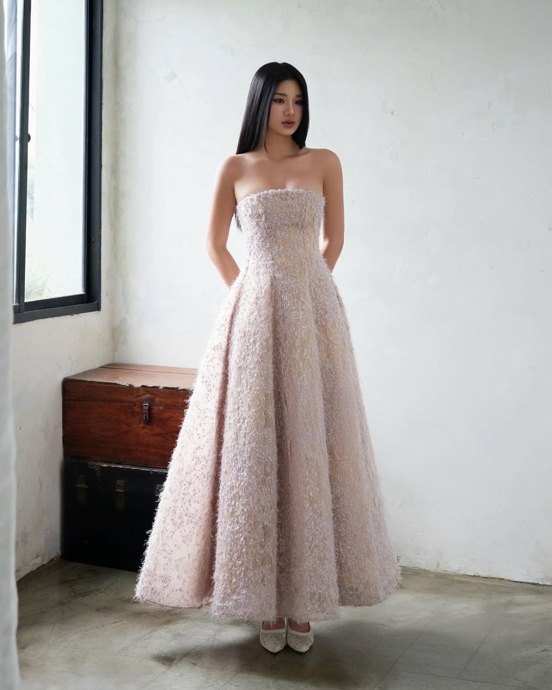 Cindy Floral Lace Gown Pink