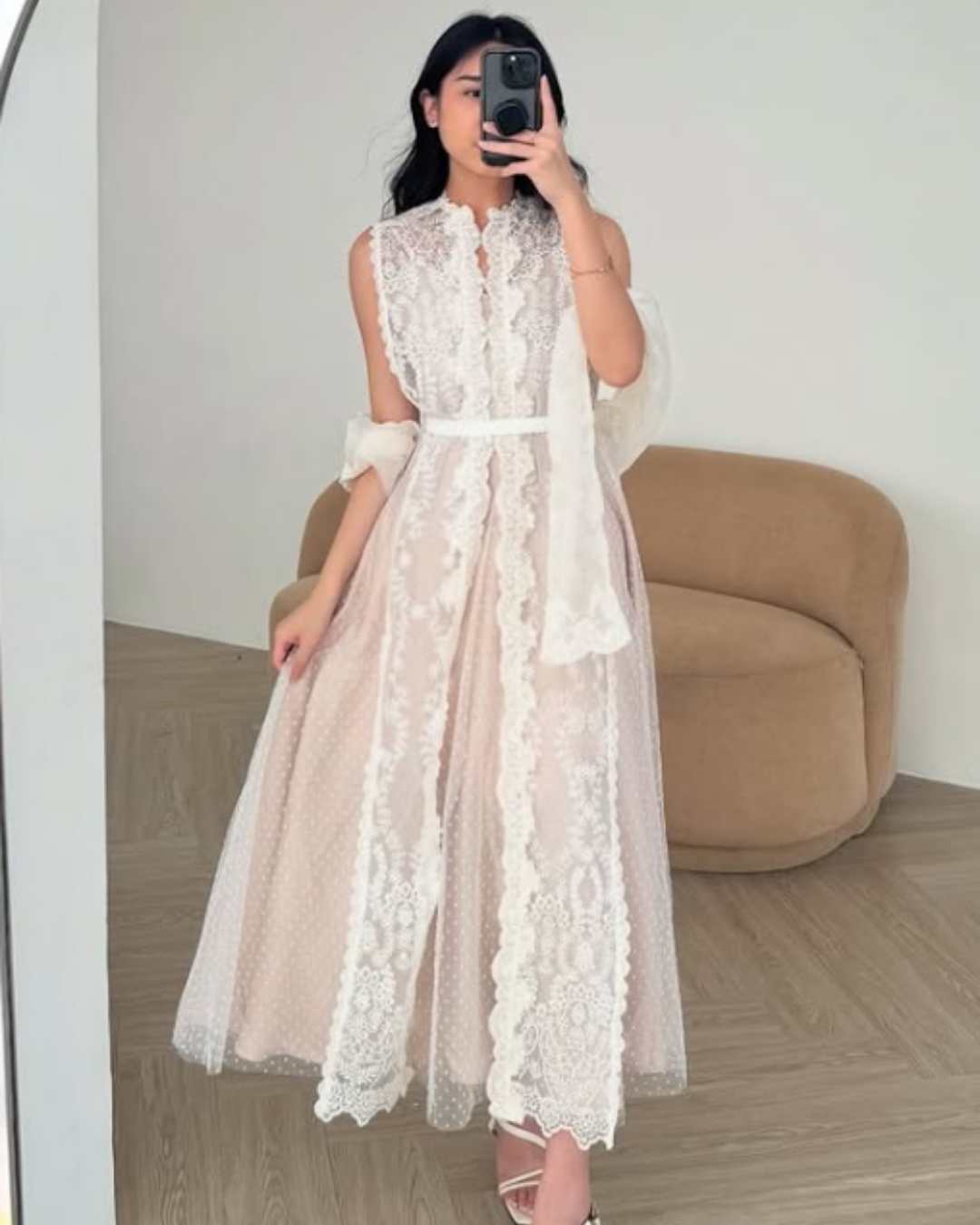 Seroja dress in White