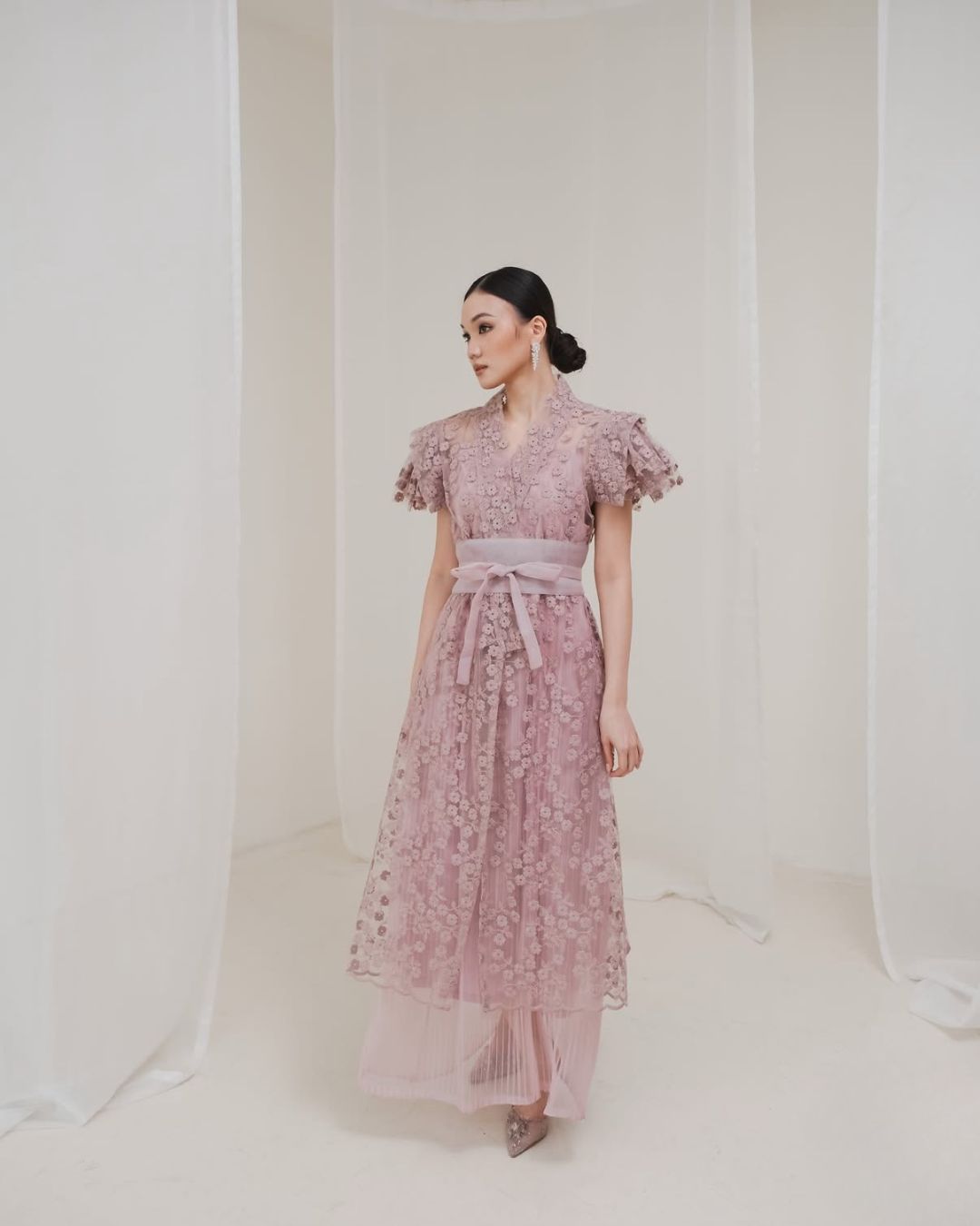 Naoki dress in Dusty Pink