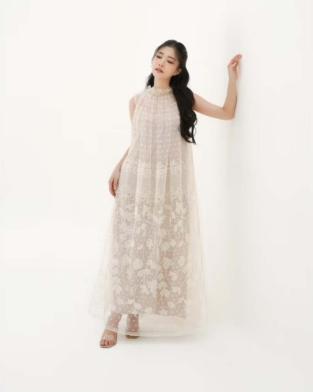 Gwenda dress in Ivory